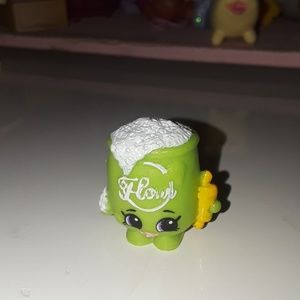 Fifi flour mini shopkin